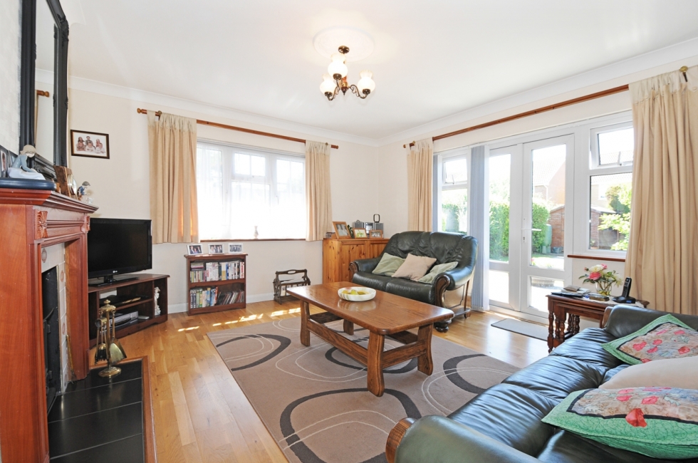 Property for Sale, East Wittering Moschatel, 21 Church Road Baileys Estate Agent